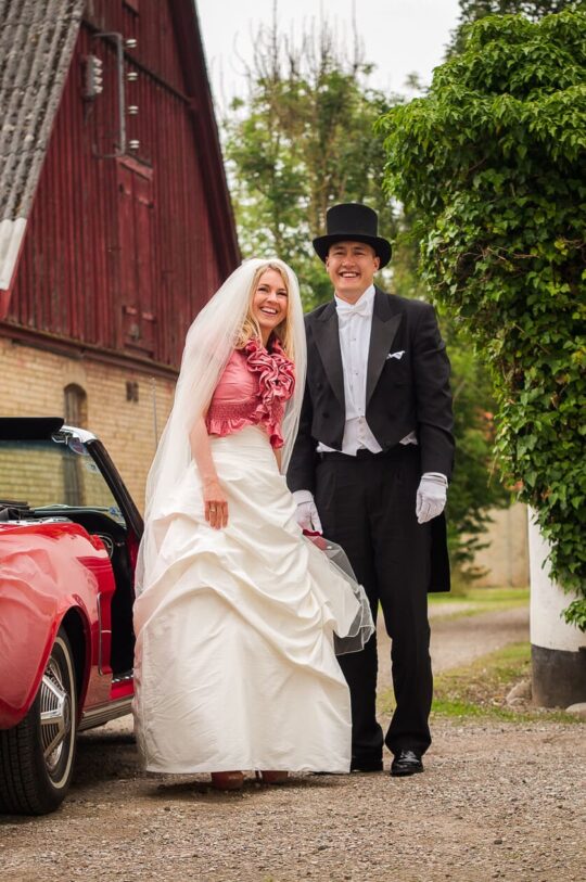 Juli, 2012: Ane og Michael er netop ankommet til receptionen og skal videre ind til gæsterne.