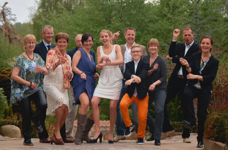 familiefoto med konfirmand