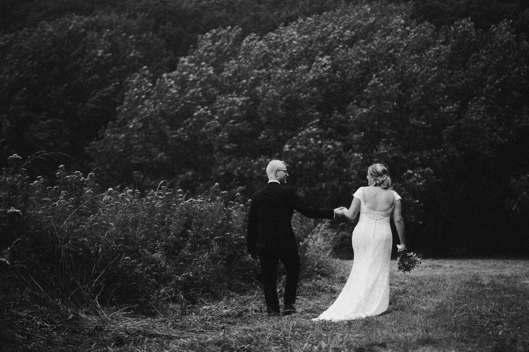 Bryllupsfotograf Næstved - Bryllupsportræt i natur