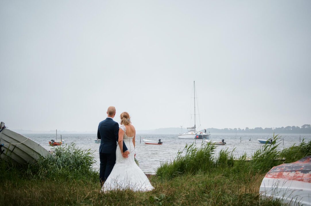 Bryllupsfotograf Næstved - Bryllupsportræt i natur
