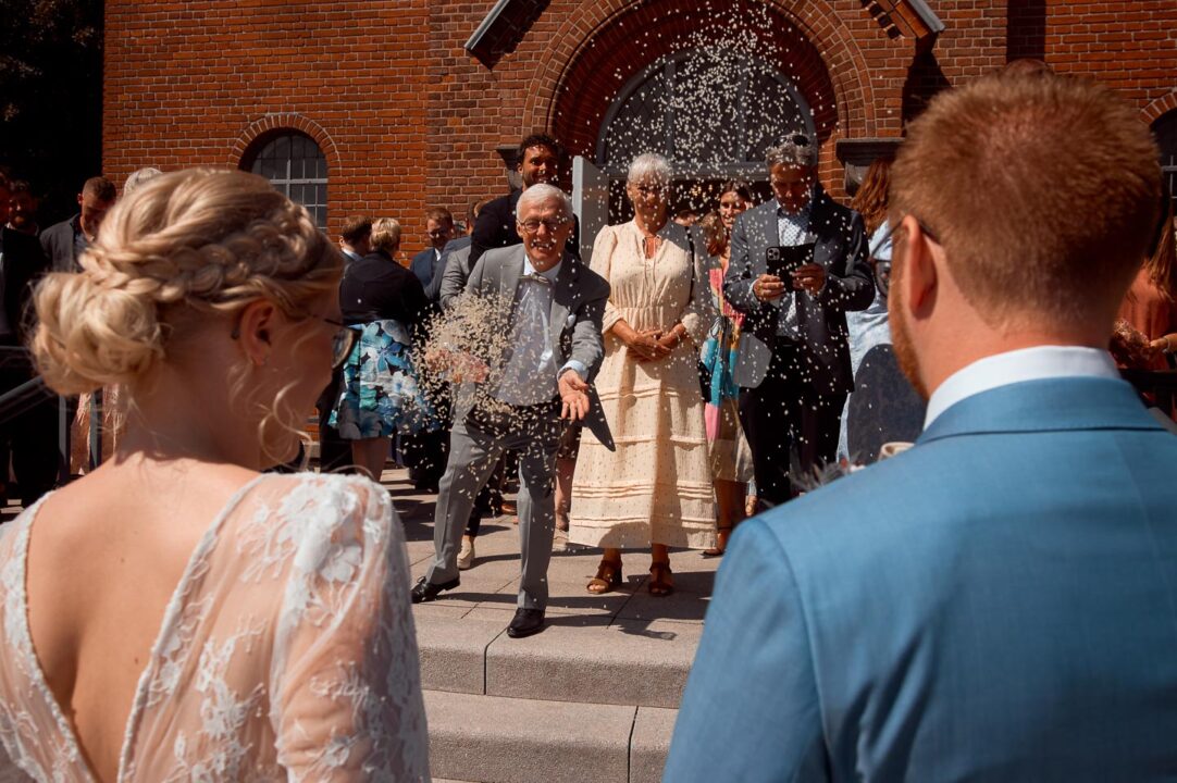 Bryllupsfotograf pris - riskast ved Egebæksvang Kirke