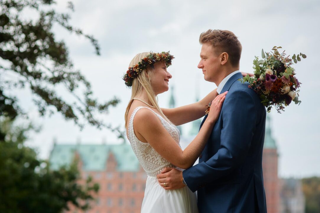 Bryllupsfotograf Sjælland - bryllupsportræt ved Frederiksborg Slot
