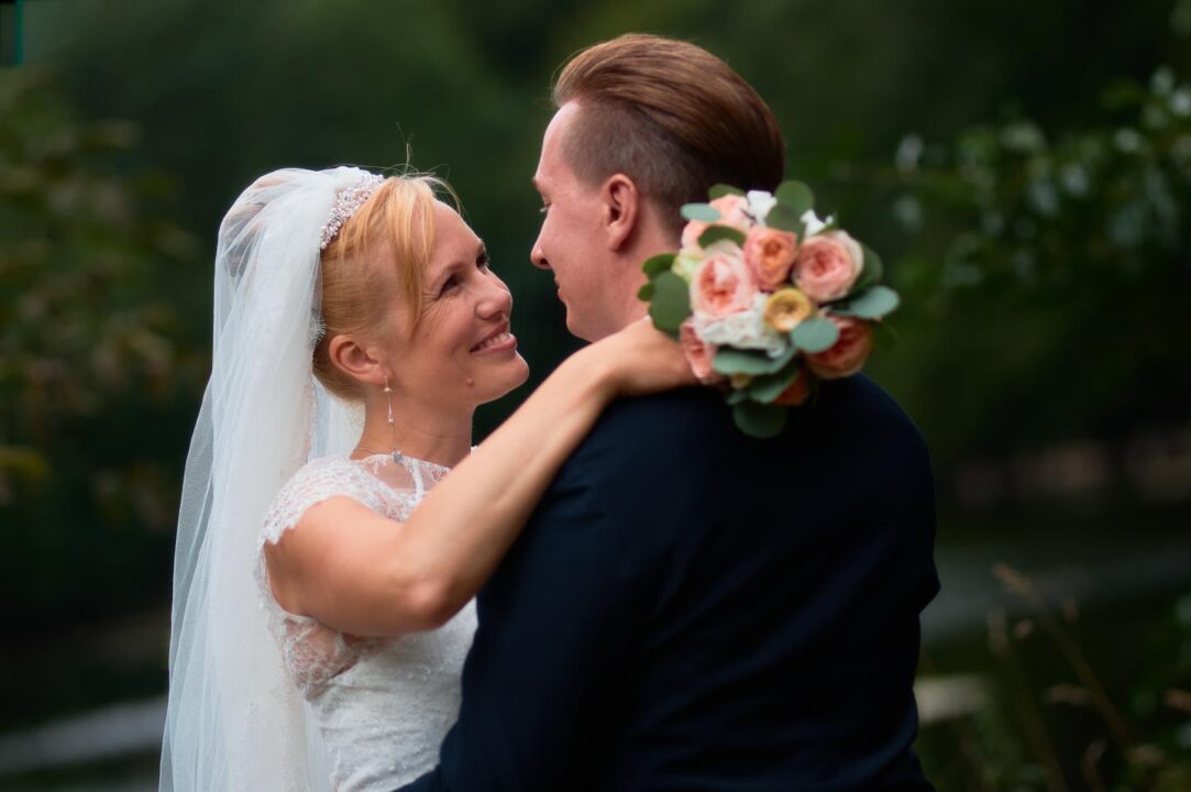 Louise & Kim 79